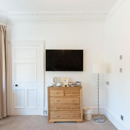 3 Bedroom Villa Attached To Host Home Free Parking パース エクステリア 写真
