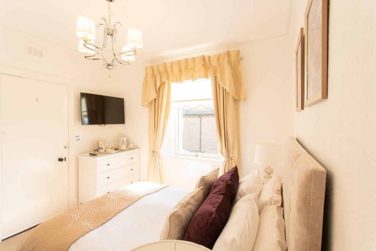 3 Bedroom Villa Attached To Host Home Free Parking パース エクステリア 写真