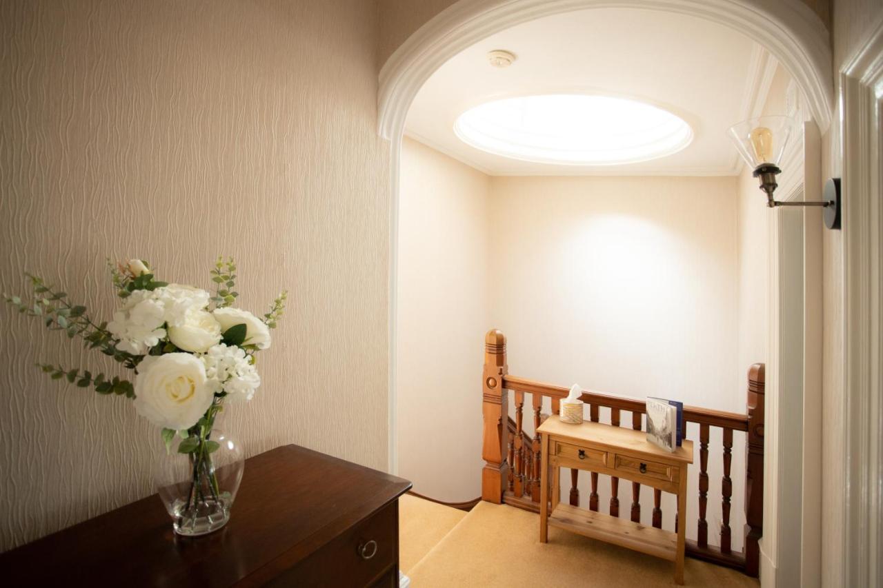 3 Bedroom Villa Attached To Host Home Free Parking パース エクステリア 写真